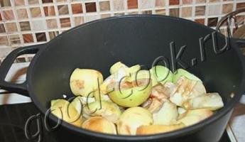 Ябълков блат у дома: вариации с агар-агар, банан и мед
